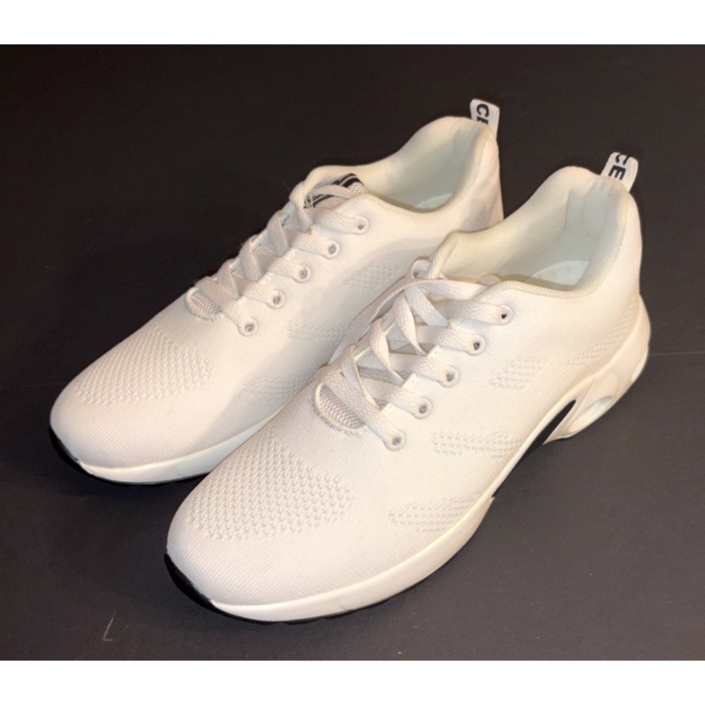 White Knit Lace Up Athletic Sneakers Low Top Activewear women's size 10 (EU 41)